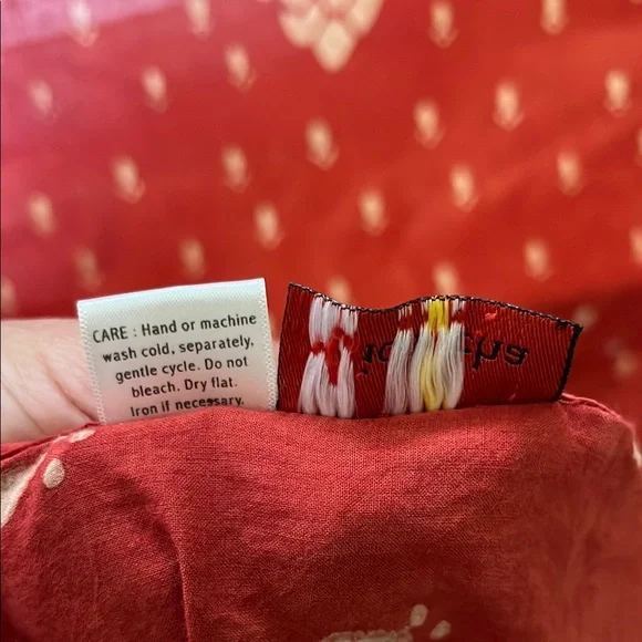 Ich*cha Red and White Patterned Curtain style is Shanti. Block print natural dye - Picture 4 of 10